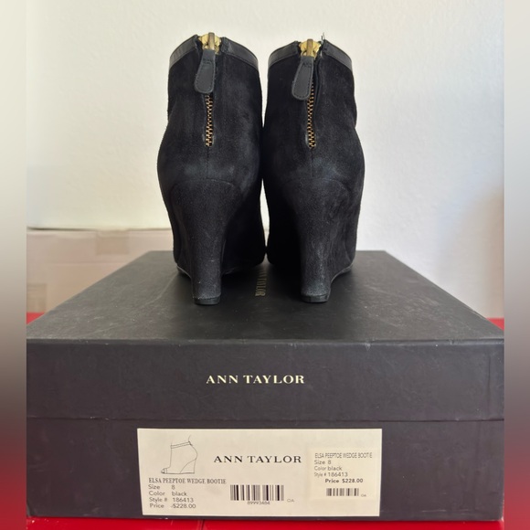 Ann Taylor Elsa Peeptoe Wedge Bootie Black size 8 - Picture 7 of 10